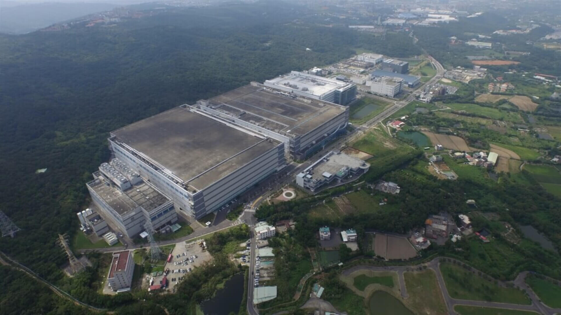 Samsung і TSMC затримують відкриття виробництва в США