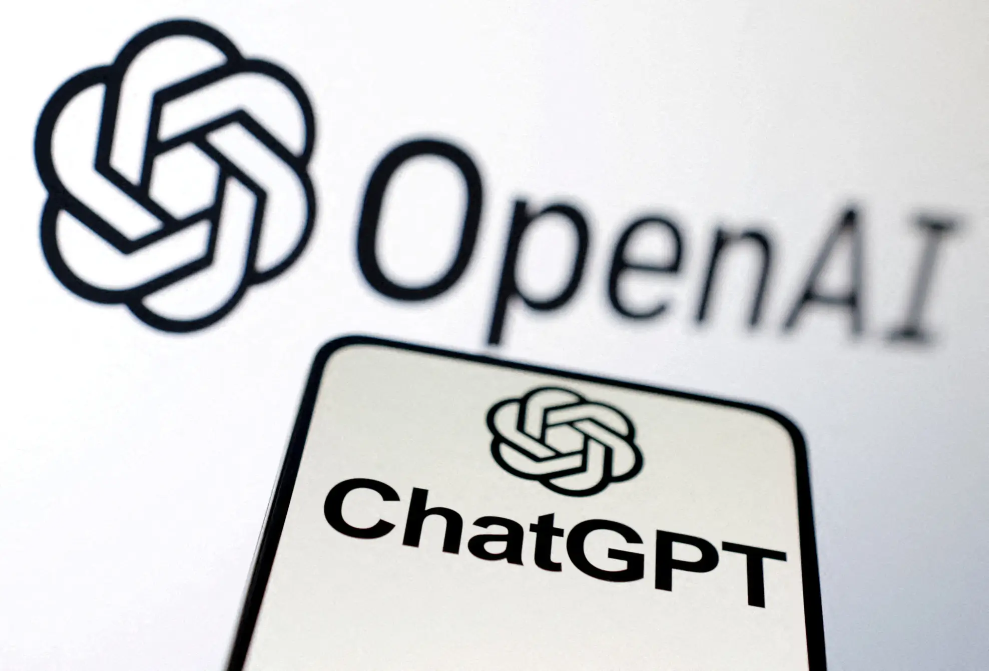 OpenAI стикається з проблемами у розвитку кастомних чат-ботів