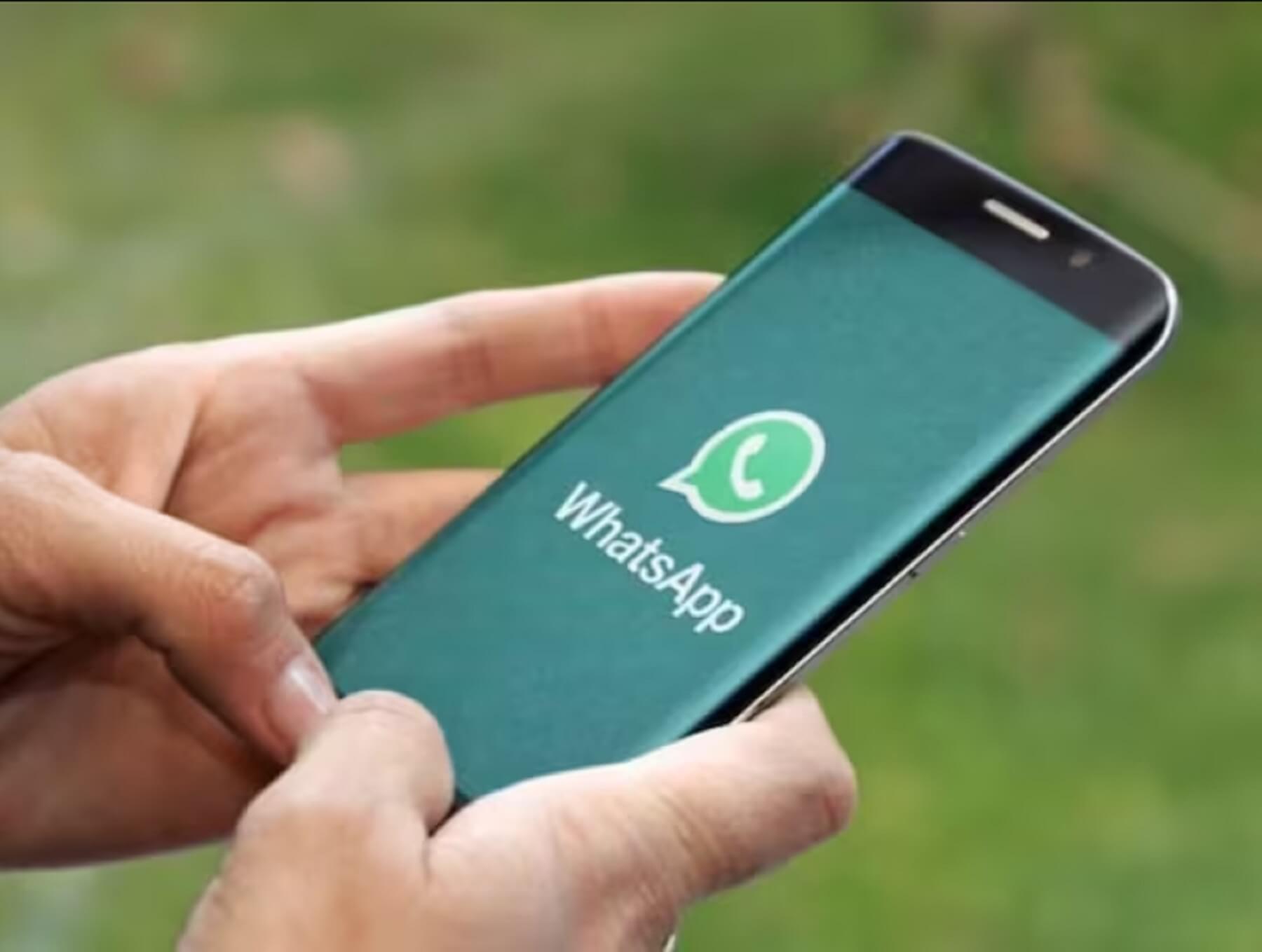 Користувачі iPhone зможуть змінювати колір чату WhatsApp