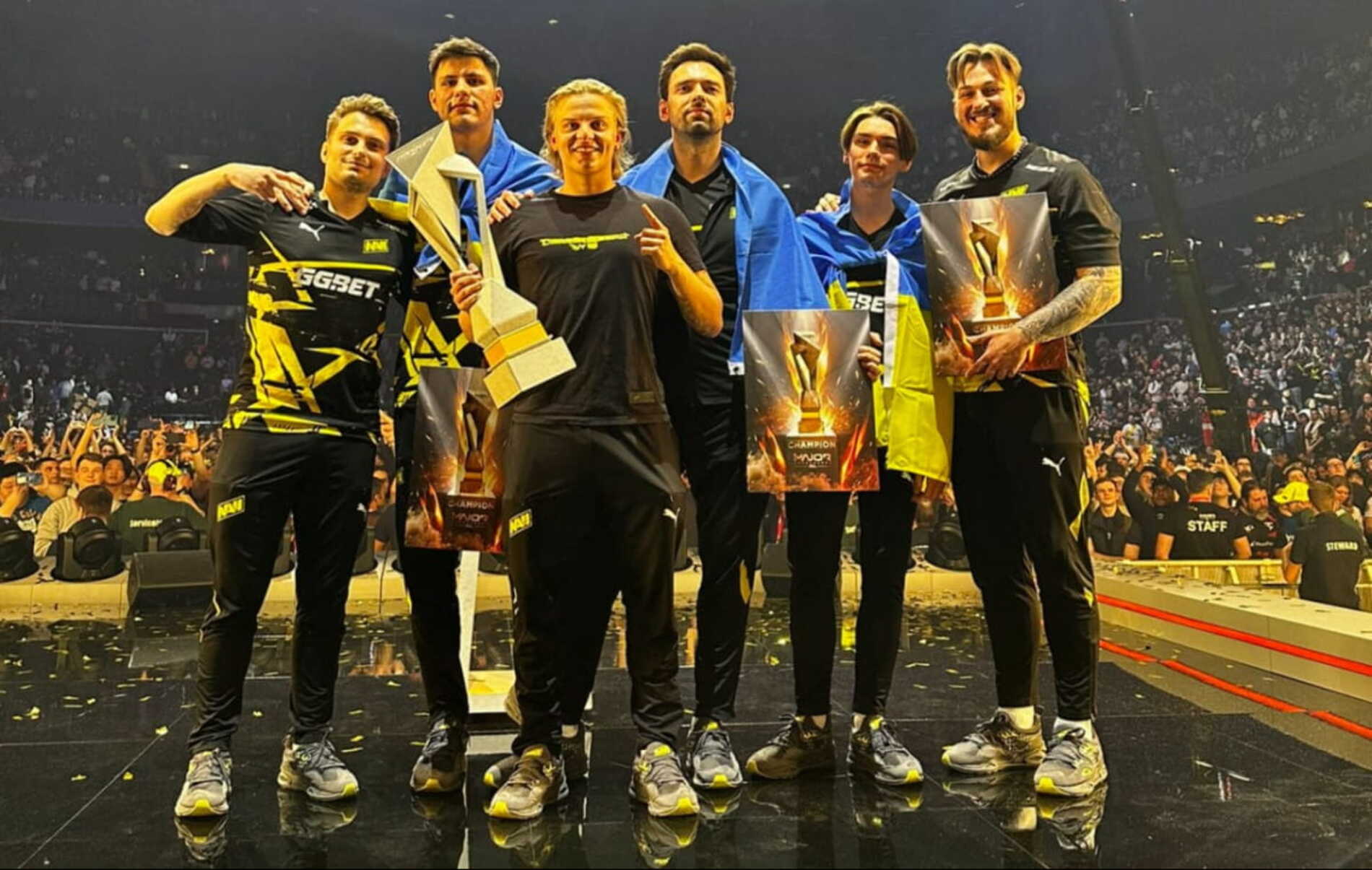 Natus Vincere перемагає G2 у фіналі Esports World Cup 2024 з Counter-Strike 2
