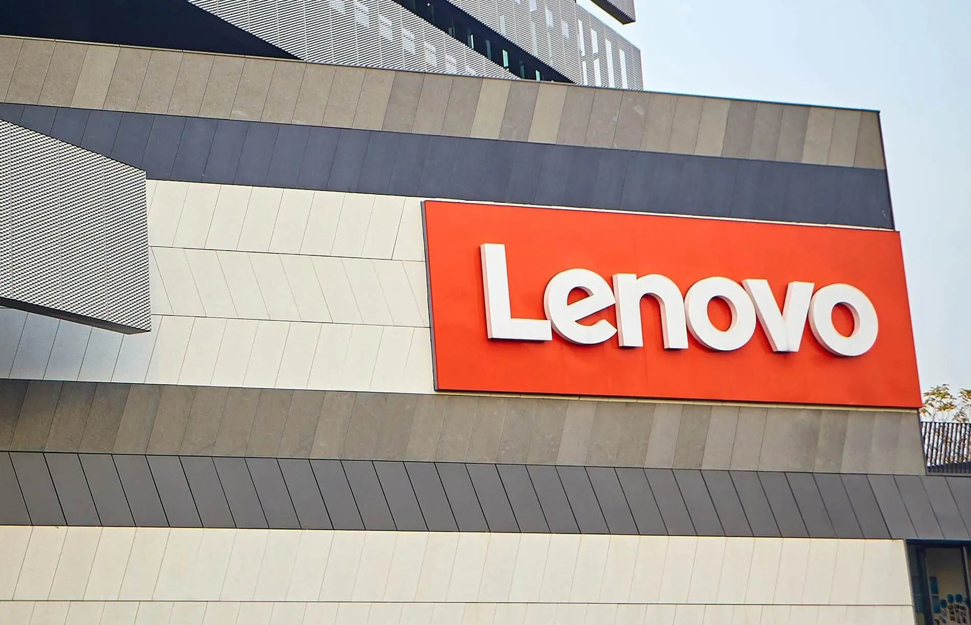 Lenovo представила компактну робочу станцію ThinkCentre neo Ultra