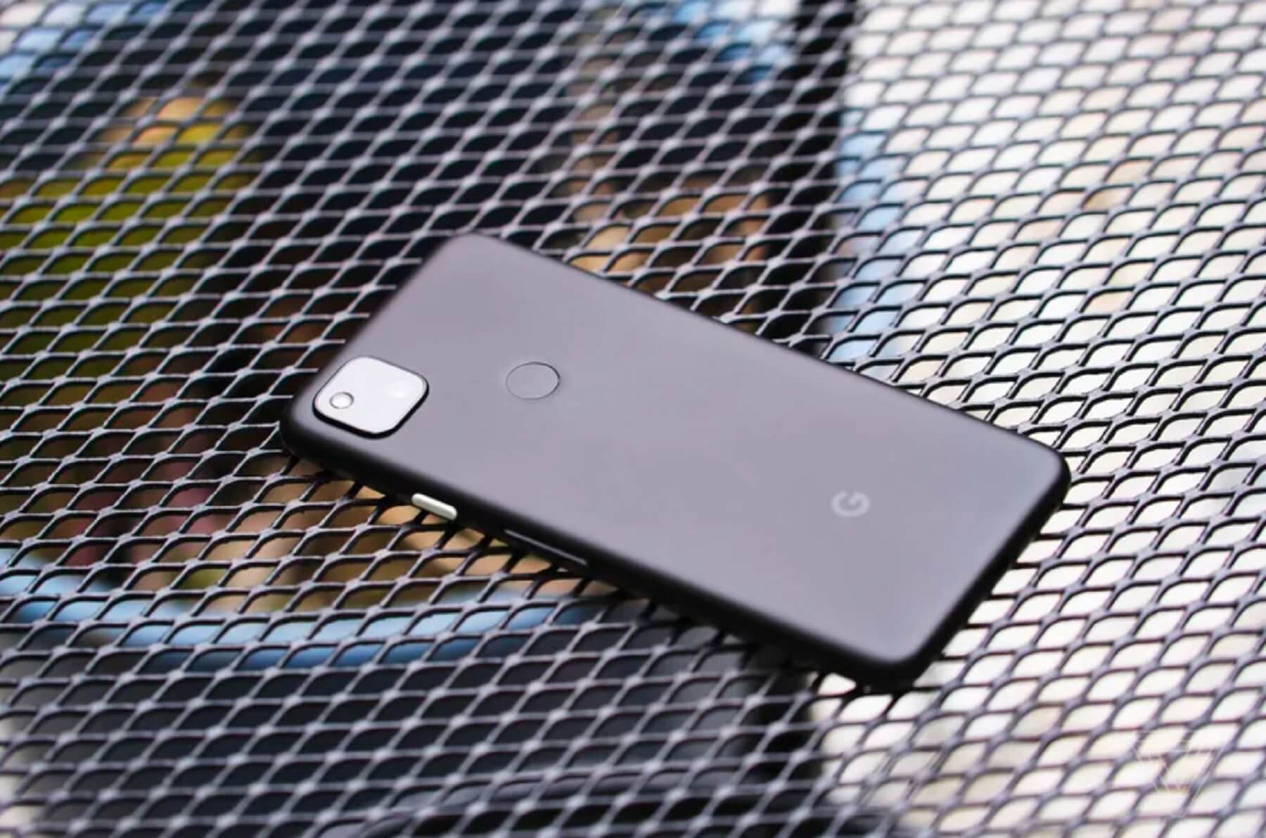 Google випускає оновлення для Pixel 4A