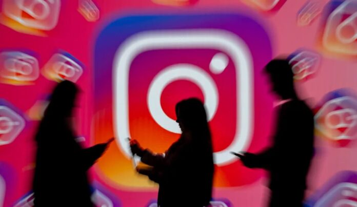 Instagram тестує функцію спільних чатів