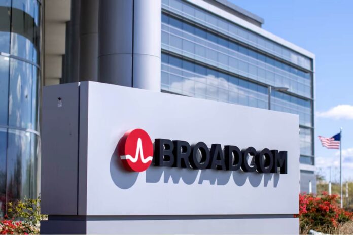 Broadcom представляє новітній мережевий чіп ШІ Tomahawk 6