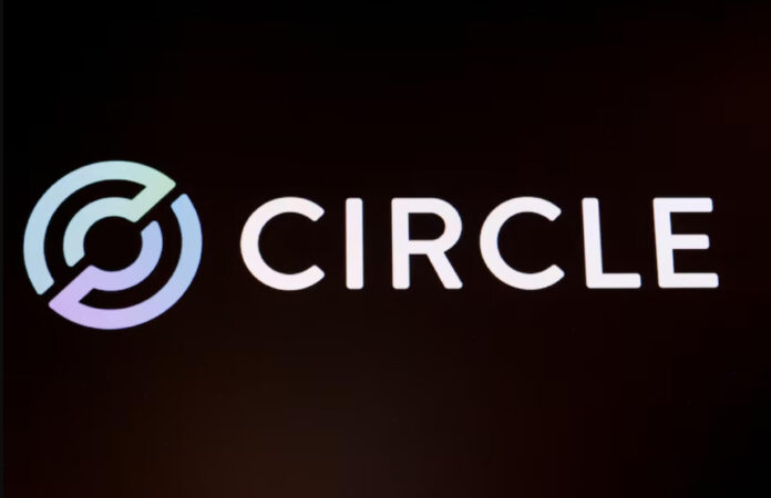 Fiserv запускає власний стейблкоїн у партнерстві з Circle та PayPal