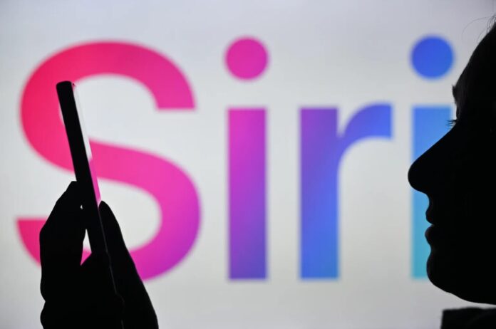 Apple готує оновлену Siri з голосовим керуванням