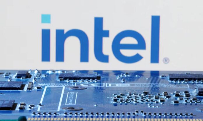 Intel стикається з труднощами у виробництві чіпа нового покоління