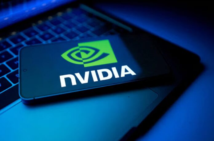 Nvidia показала першу пластину з мікросхемою Blackwell