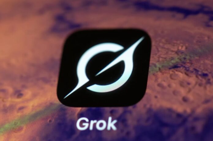 ChatGPT почав використовувати матеріали з Grokipedia Ілона Маска