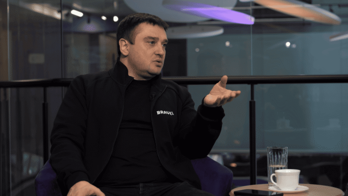 Олександр Борняков подав позов про захист честі та гідності проти Данила Гетманцева: деталі справи