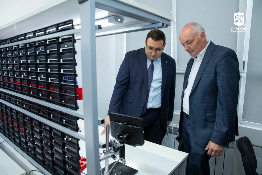 У КПІ відкрили нову лабораторію NDA LAB KPI для роботи з радіосистемами
